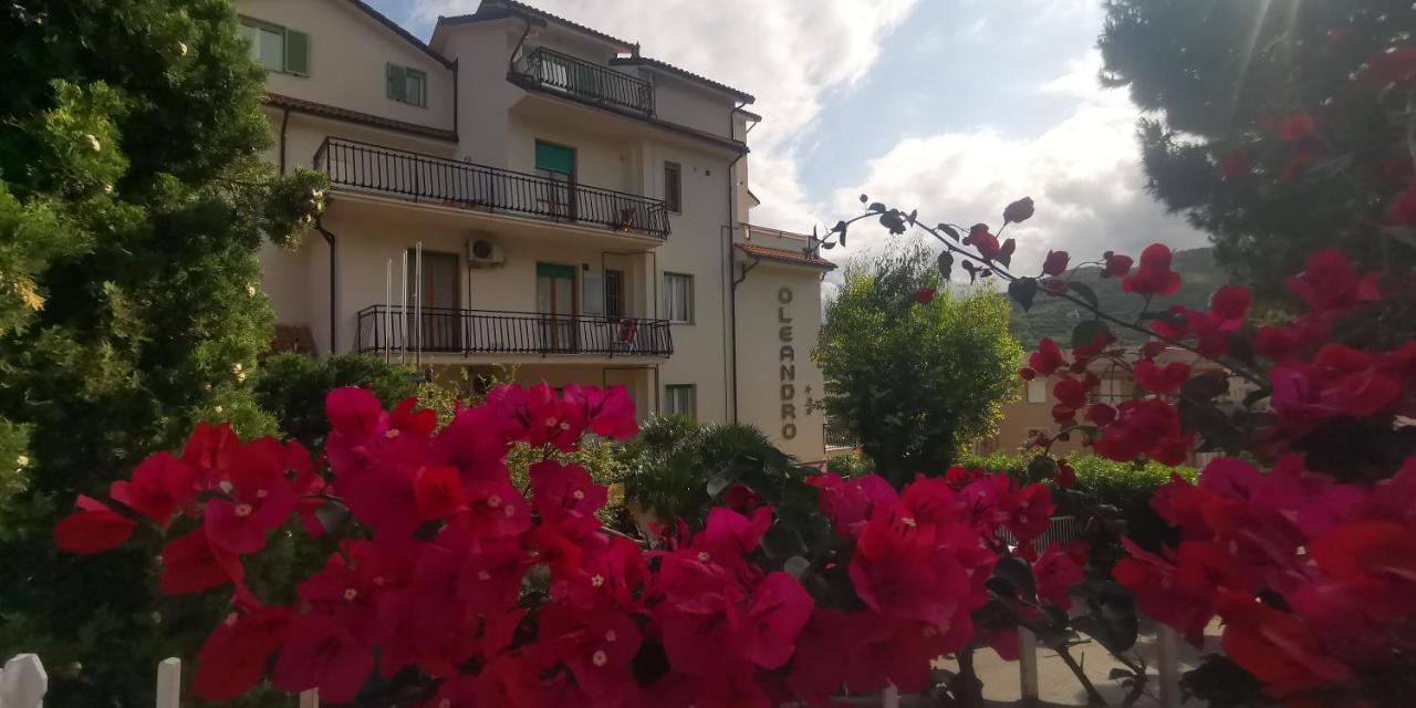 Residence Oleandro Pietra Ligure Εξωτερικό φωτογραφία