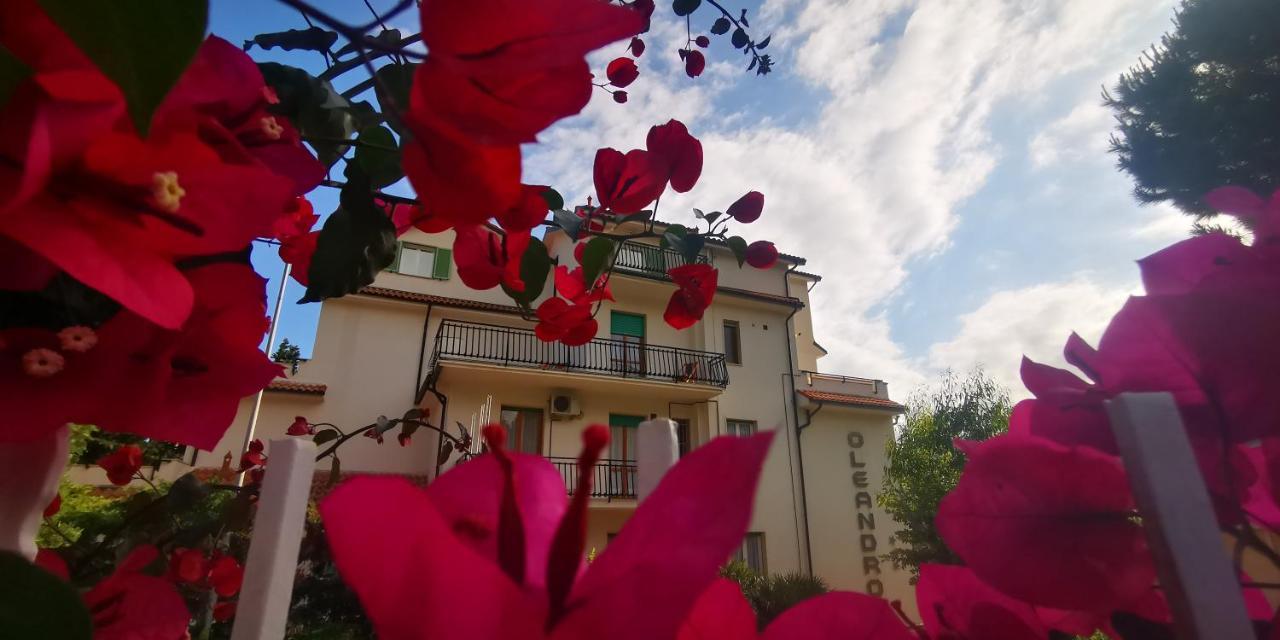 Residence Oleandro Pietra Ligure Εξωτερικό φωτογραφία