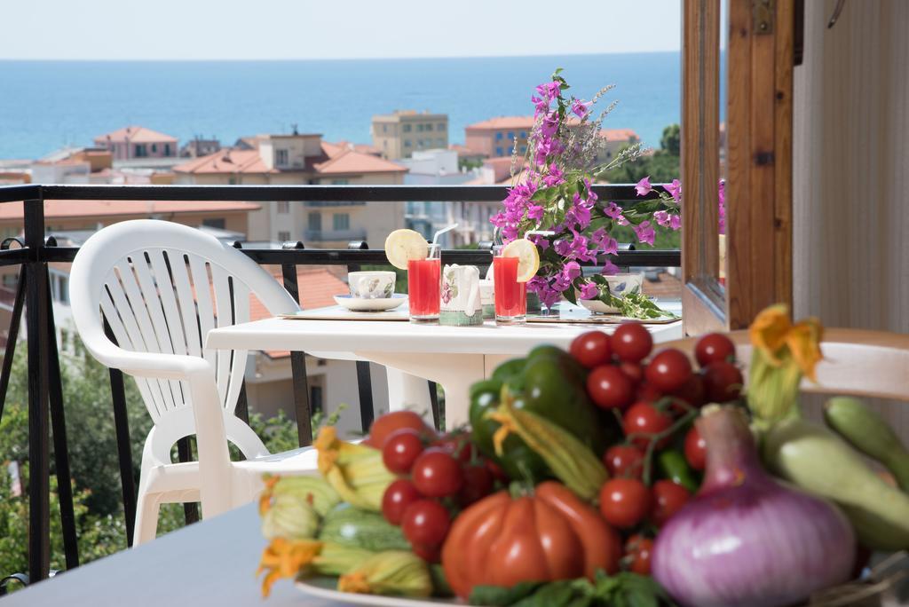 Residence Oleandro Pietra Ligure Δωμάτιο φωτογραφία