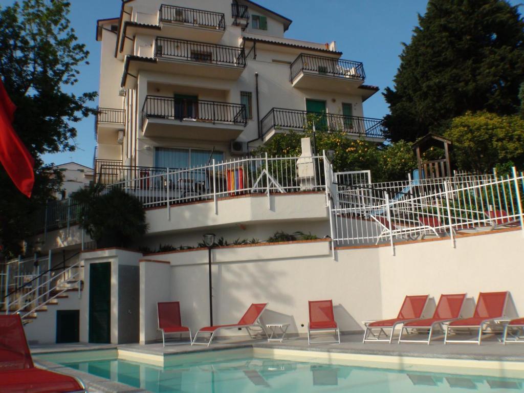Residence Oleandro Pietra Ligure Εξωτερικό φωτογραφία