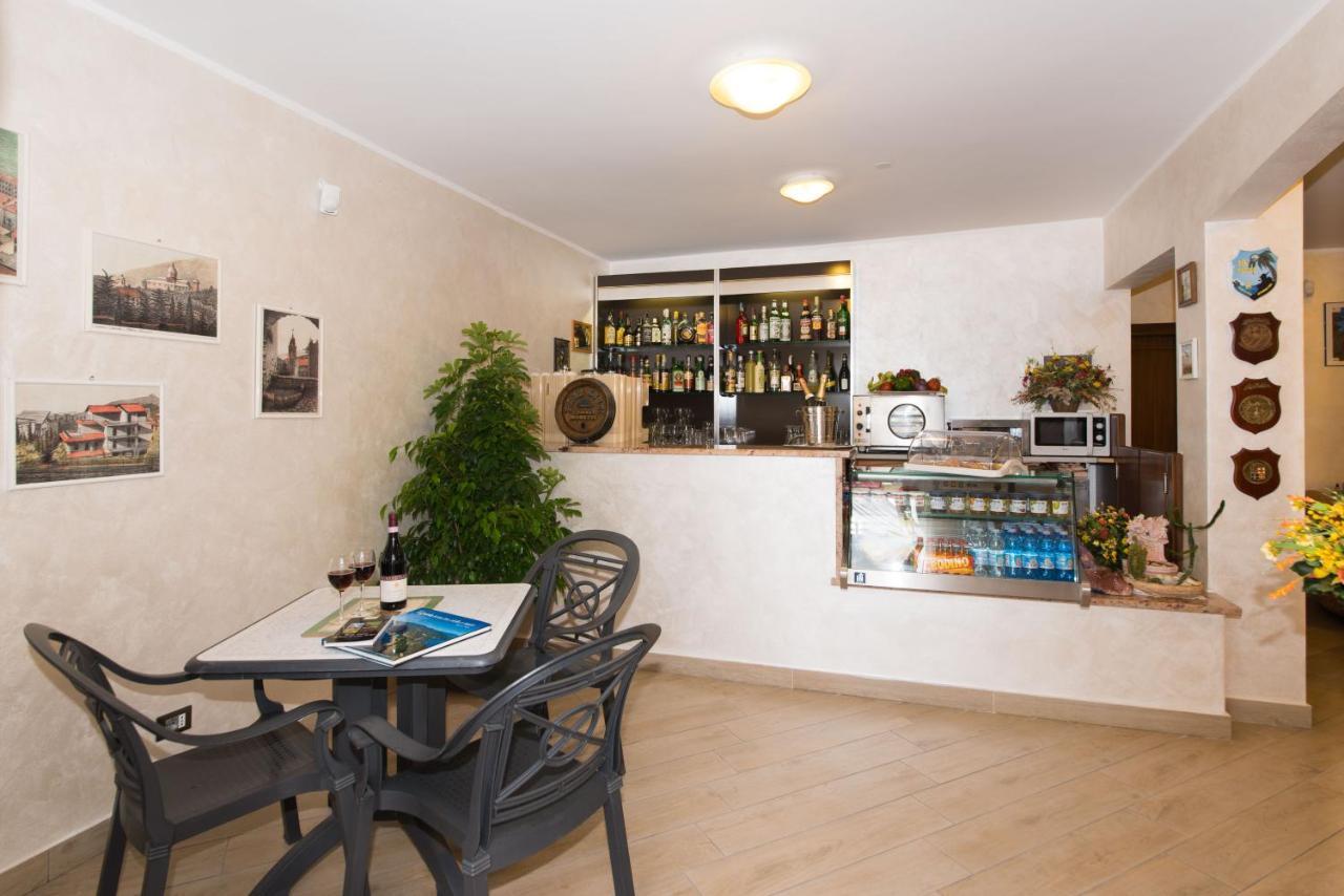 Residence Oleandro Pietra Ligure Εξωτερικό φωτογραφία