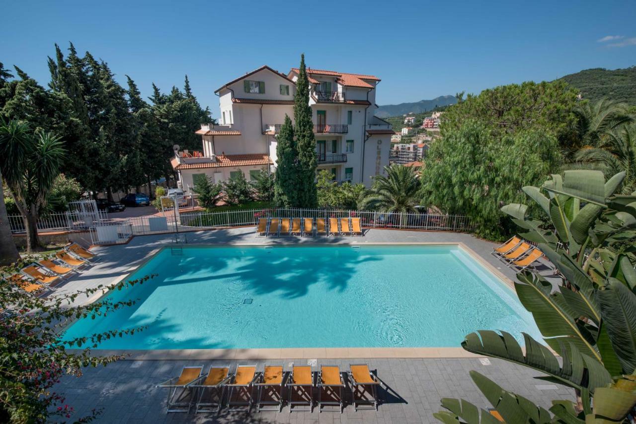 Residence Oleandro Pietra Ligure Εξωτερικό φωτογραφία